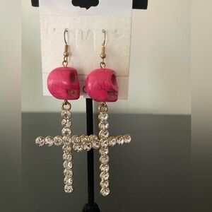 Biconic rhinestone cross and pink scull earrings